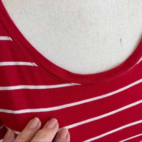 Maurices 24/7 Red and White Flutter Sleeve Tee Shirt - 0X - Picture 4 of 9